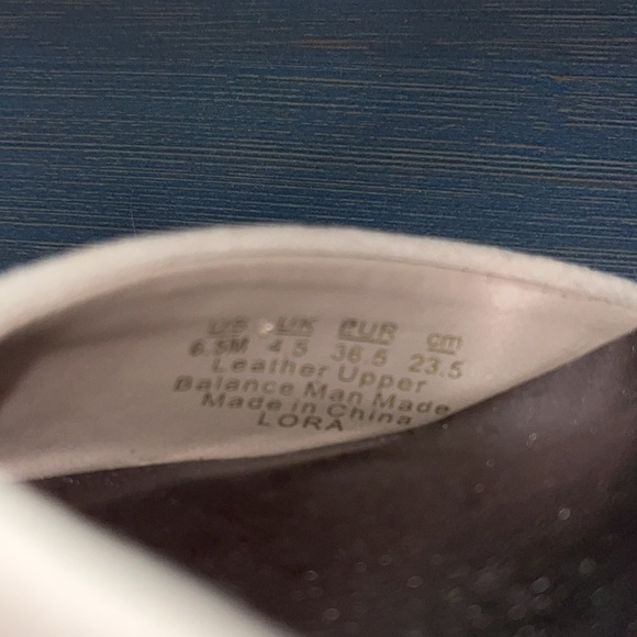 Bleecker & Bond, Taupe Pumps, Crisscross Ankle Straps, Size 6.5, New With Tags - Picture 8 of 10